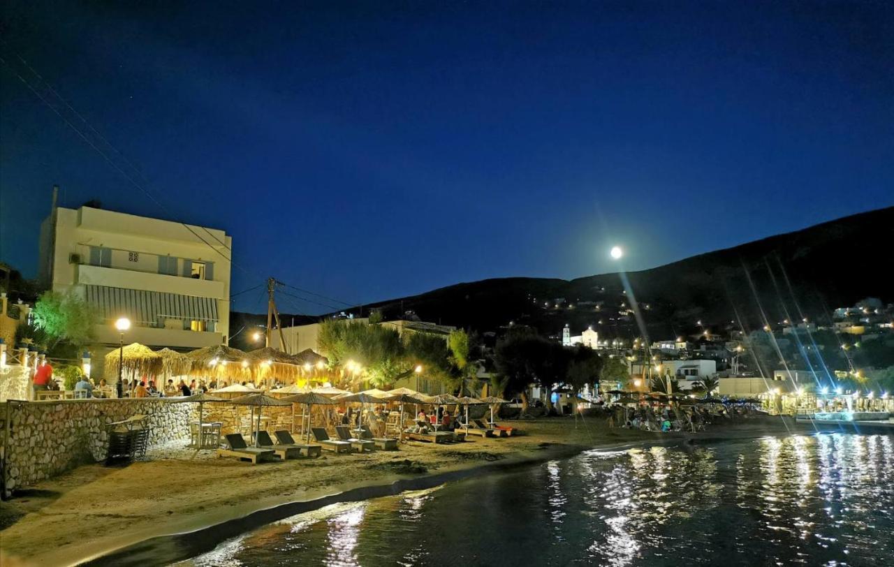 Villa Venerdi Libero à Kini Extérieur photo